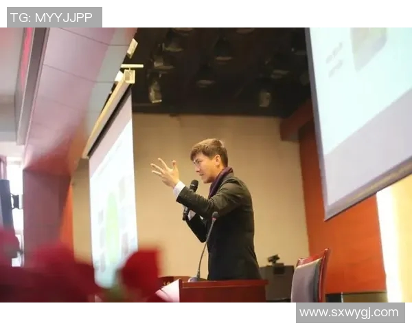 杨秀英独家揭秘网球技巧与心得分享助你提升球技的秘诀