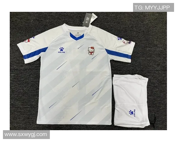 获得足球明星球衣的独特机会与背后的故事分享